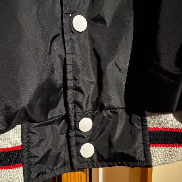 VINTAGE Nike Black and Gray Jacket - Picture 5 of 8